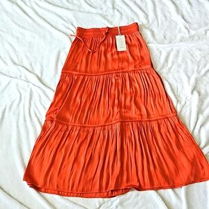 Brand new Joie Skirt burned orange S waist: 14.5 inch, length 36.5.